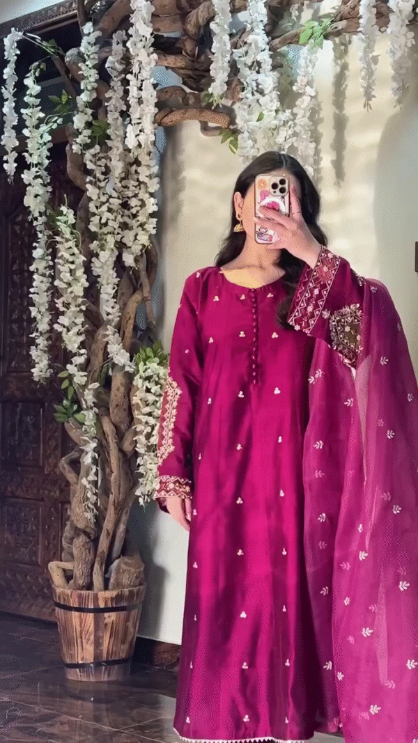 Designer Party Wear Stylish Suit – A Perfect Blend of Elegance & Trend