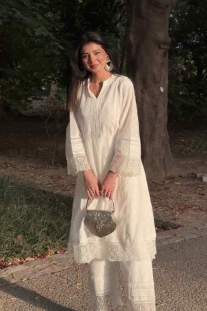 Women Floral Embroidered Kurta with Palazzos & Dupatta – Elegant 3-Piece Ethnic Set