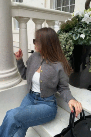 Chic Street Style on a Casual Day Out