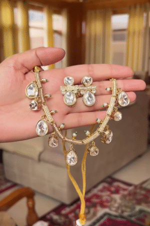 Elegant Kundan-Inspired Gold-Tone Necklace & Earrings Set