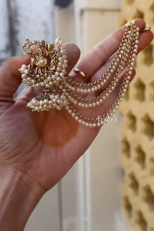 Traditional Pearl Chain Hair Accessory with Antique Gold Motif – Bridal & Festive Wear