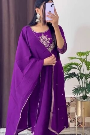 Women’s Purple Embroidered Kurta Set with Dupatta – Elegant Ethnic Wear Suit