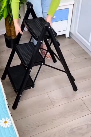 Foldable 3-Step Ladder – Portable Anti-Slip Step Stool for Home & Kitchen